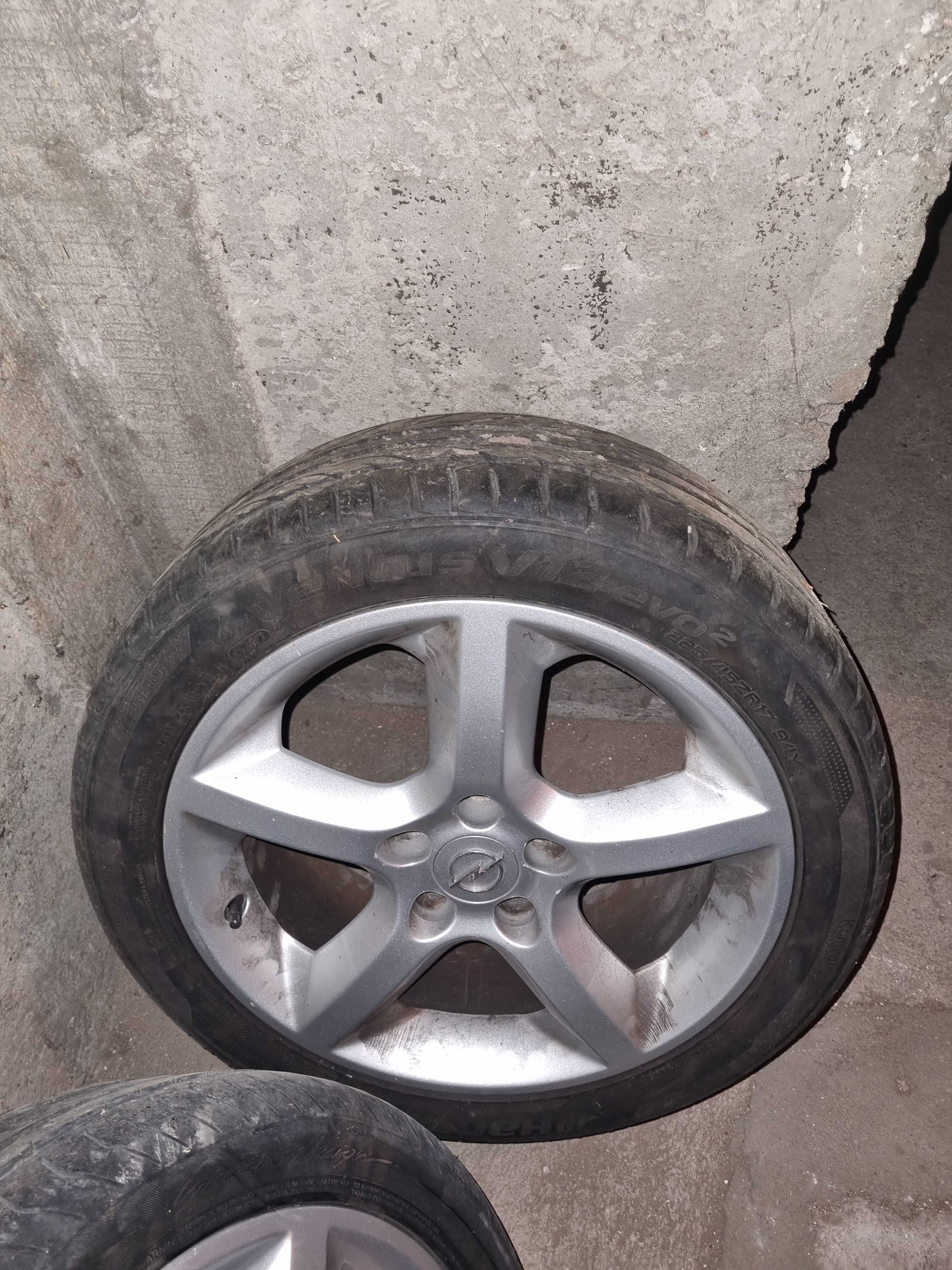 Летни гуми с джанти 225/45 R17