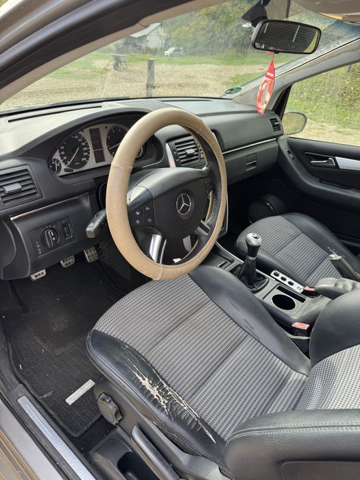 Vand Mercedes B200