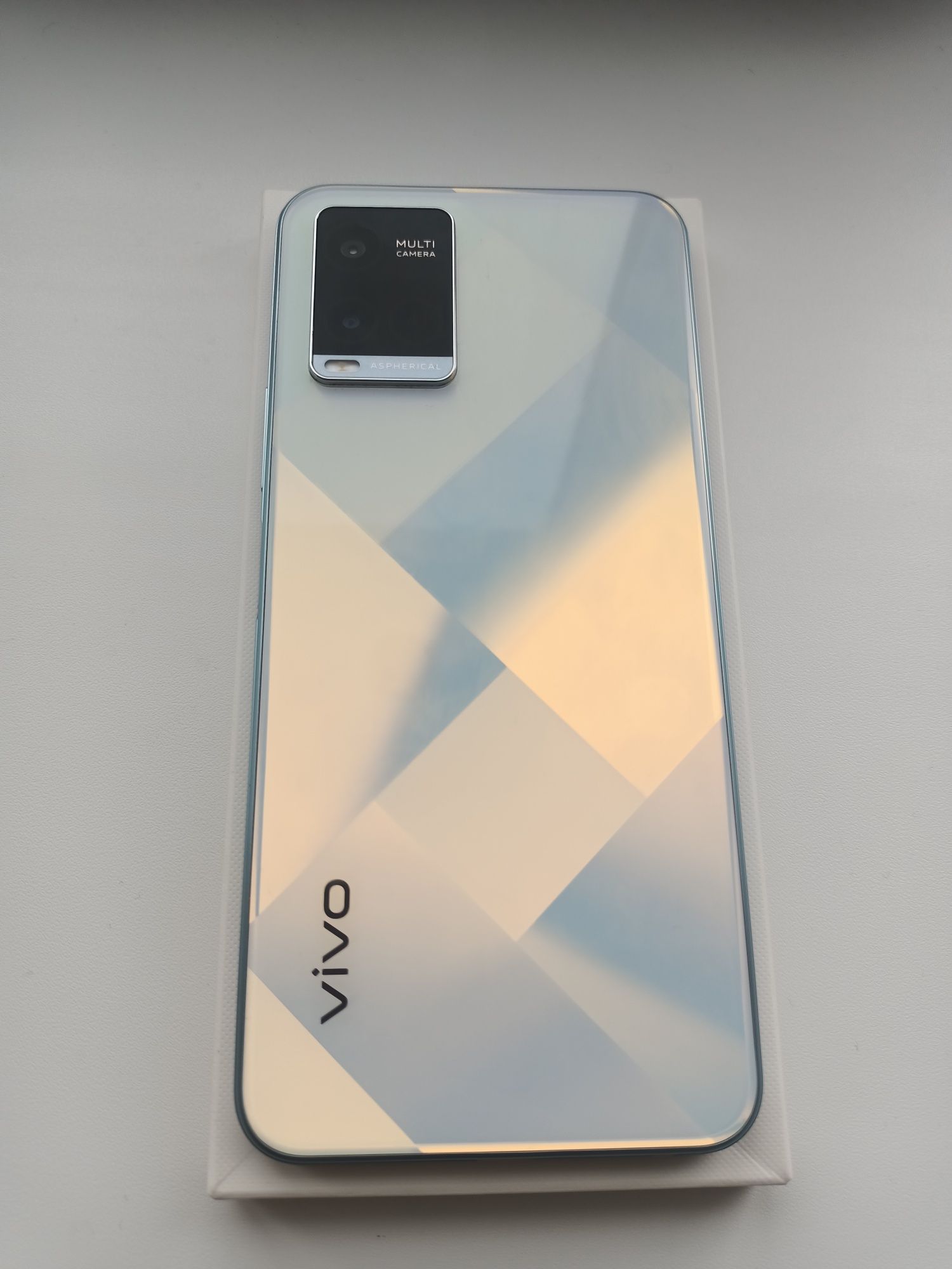 Vivo Y21,   1ай колданганмын , 50000тг не сатамын.