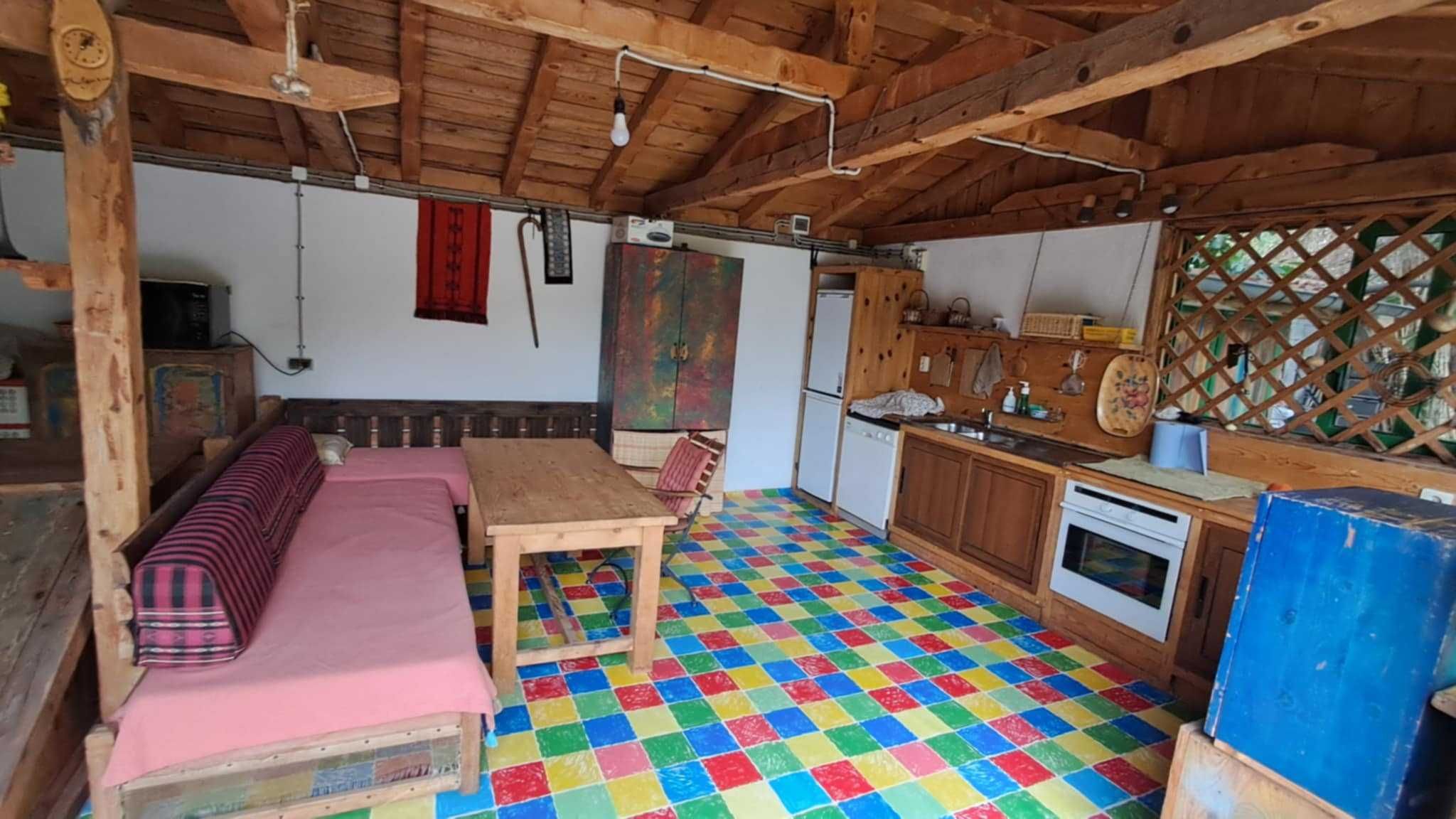 Продава се: Едноетажна къща 117 кв.м с двор 1300 кв.м, в с.Кърнаре