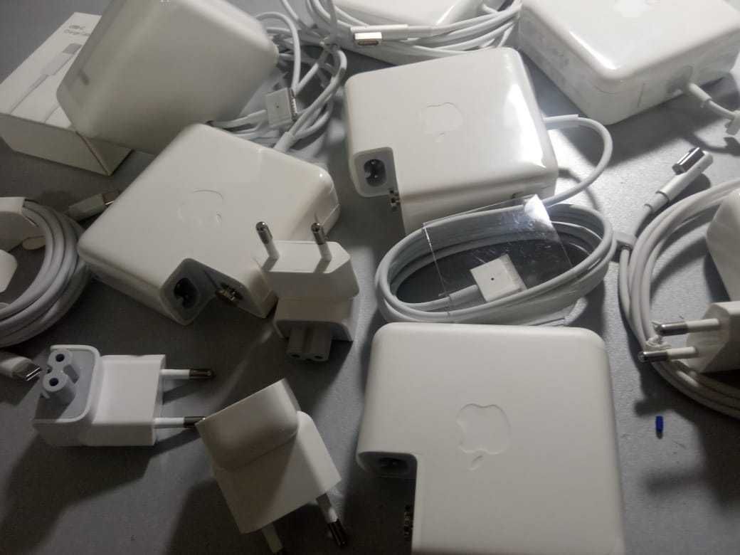 на макбук любых годов и моделей зарядка - блок питания от Apple