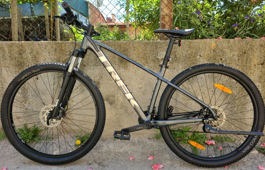 Trek Marlin 5  29 цола Хидравлични дискови 2х8 скорости