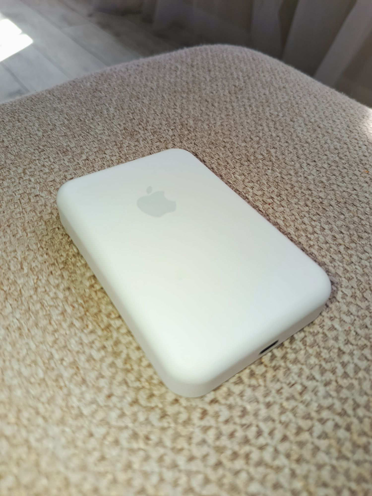 Power bank от apple apple