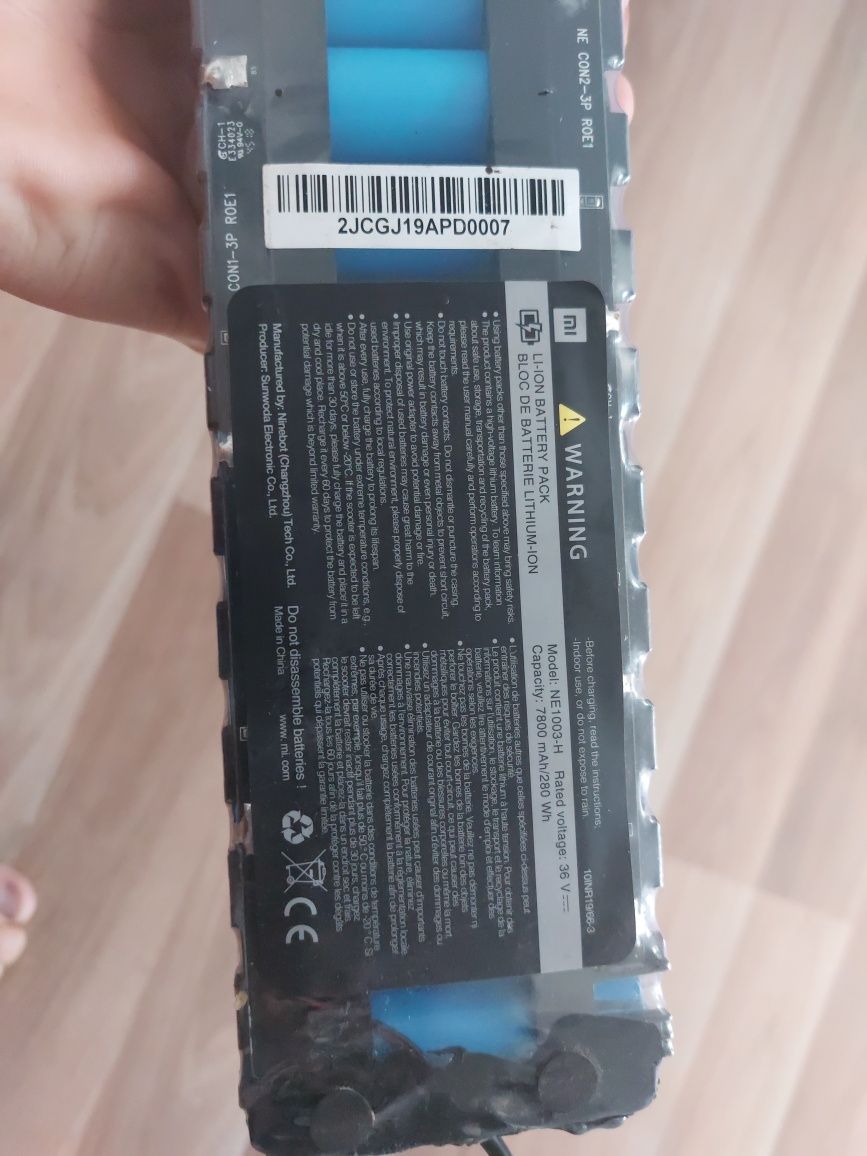 Vând baterie trotineta xiaomi m365