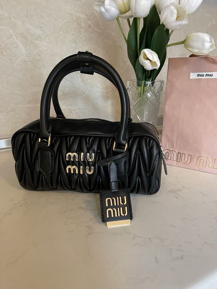 Чанта Miu Miu Arcadie черна