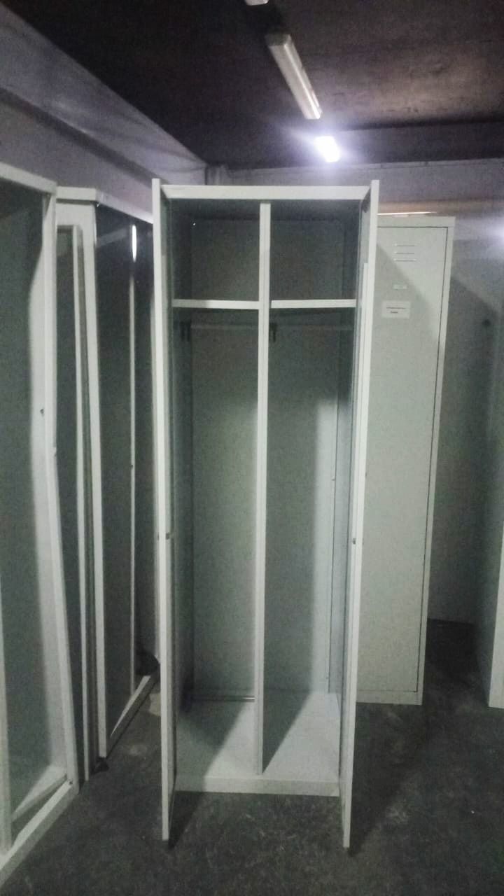 Шкаф для раздевалки или спортзала
