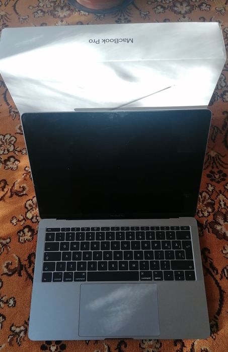 Mac   Book  Pro  13