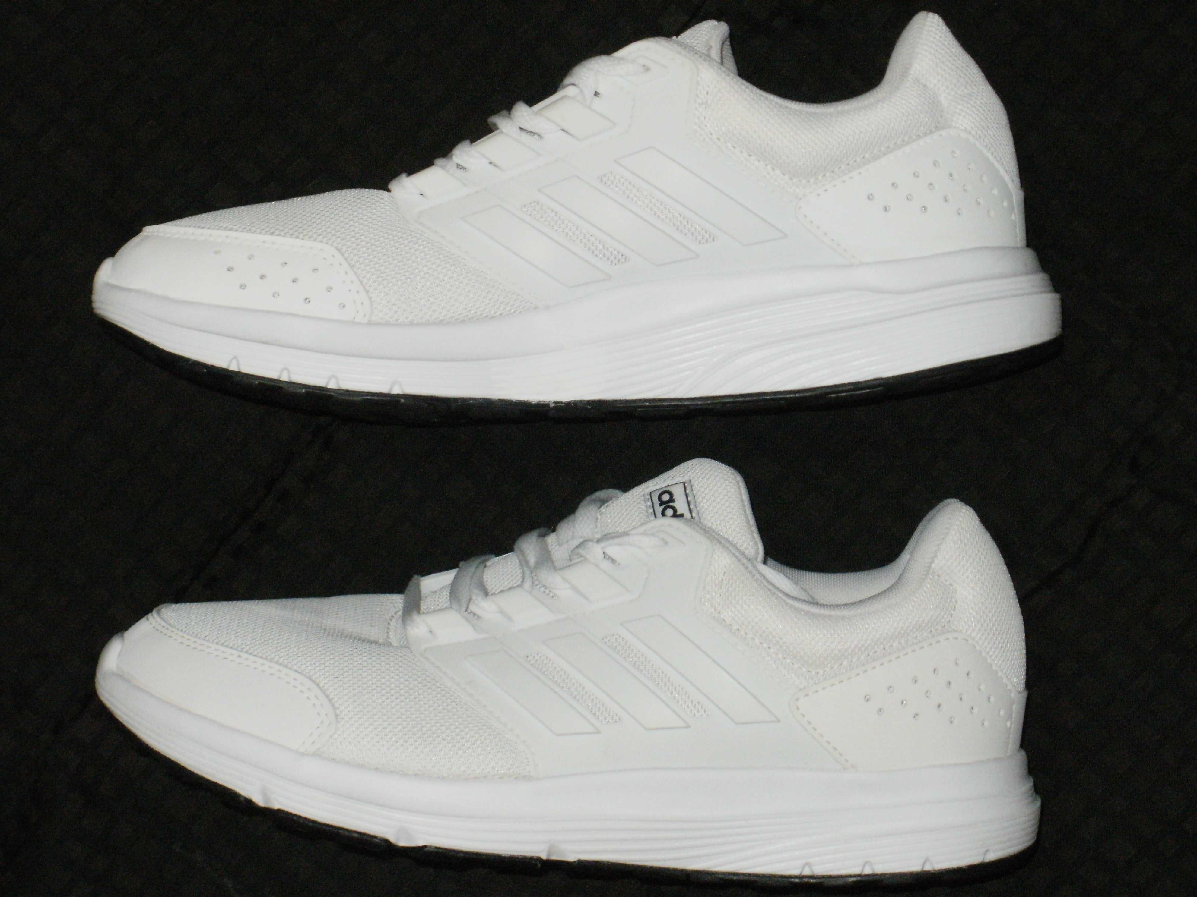 ADIDAS оригинални мъжки маратонки 43,5