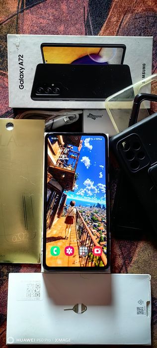 SAMSUNG GALAXY A72-Перфектно състояние+много подаръци.Заявен