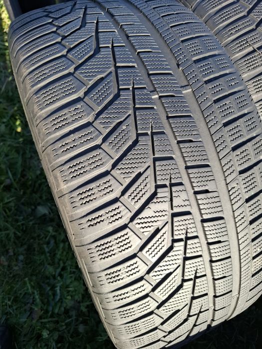 Vand 1 sau 2 anvelope 285 45 21 hankook de iarna dot 2020