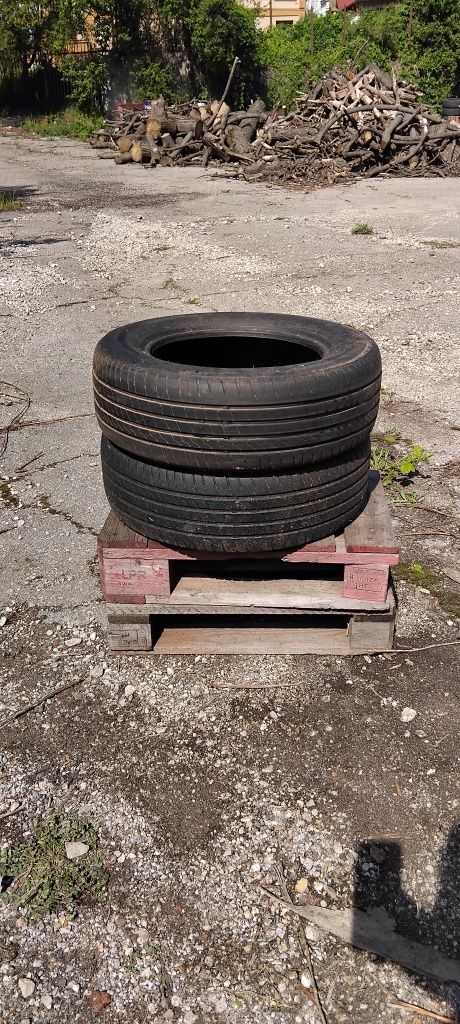 Гуми 205 65 15 Фаярстоун Firestone 2 броя. Нов внос. Не са нови!