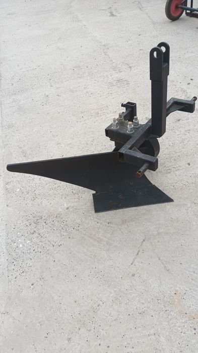 plug 1 una brazda cormoana trupita pentru tractor mic 12 - 18 cp