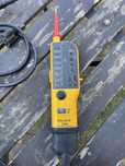 Tester tensiune Fluke T110