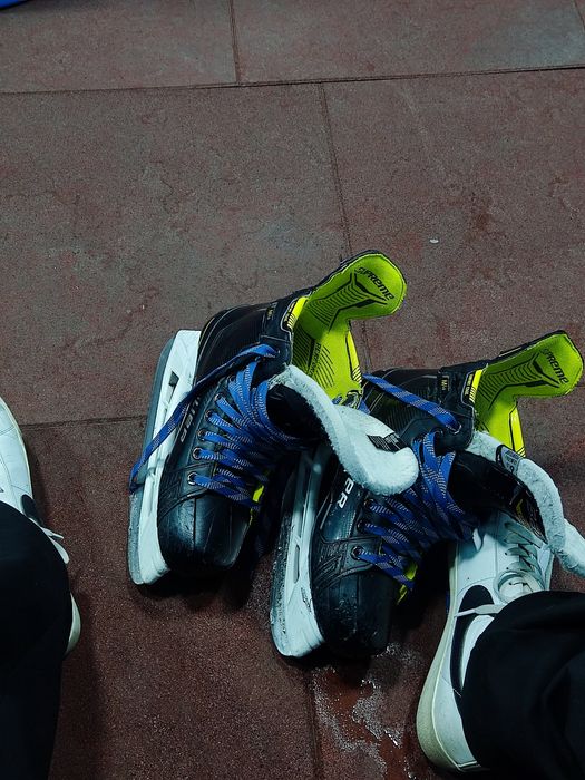 Хоккейные коньки Bauer Supreme M4