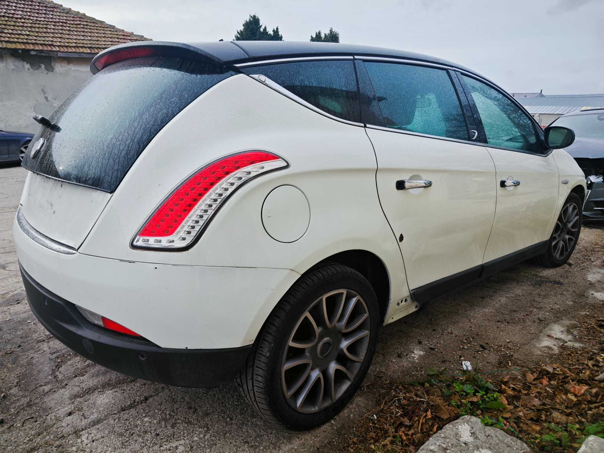 На части Lancia delta 2009 1.6 бензин ръчка кожен салон Ланчия делта