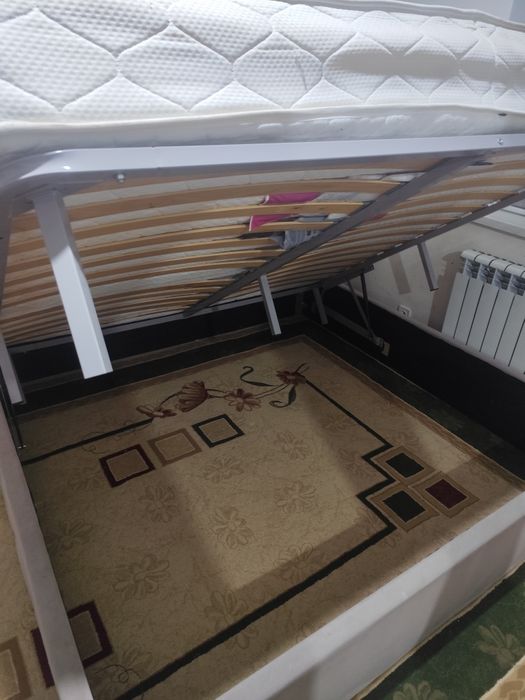 Продам кровать б/у.