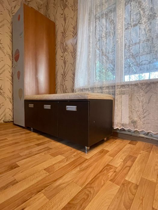 Продается б/у мебель в доме