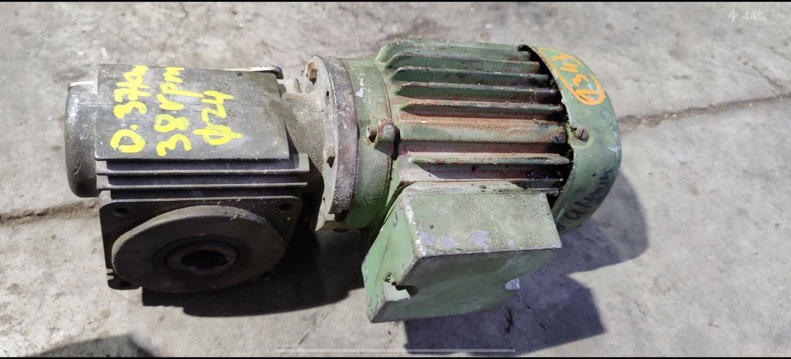 Motor electric trifazat cu reductor, 0.37kW, 38rpm, 380V