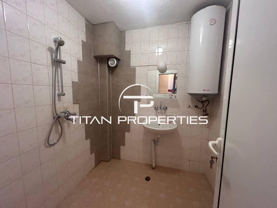 Дава се под наем Тристаен апартамент в Варна, Център - 90 кв.м за 500 € - Снимка #5