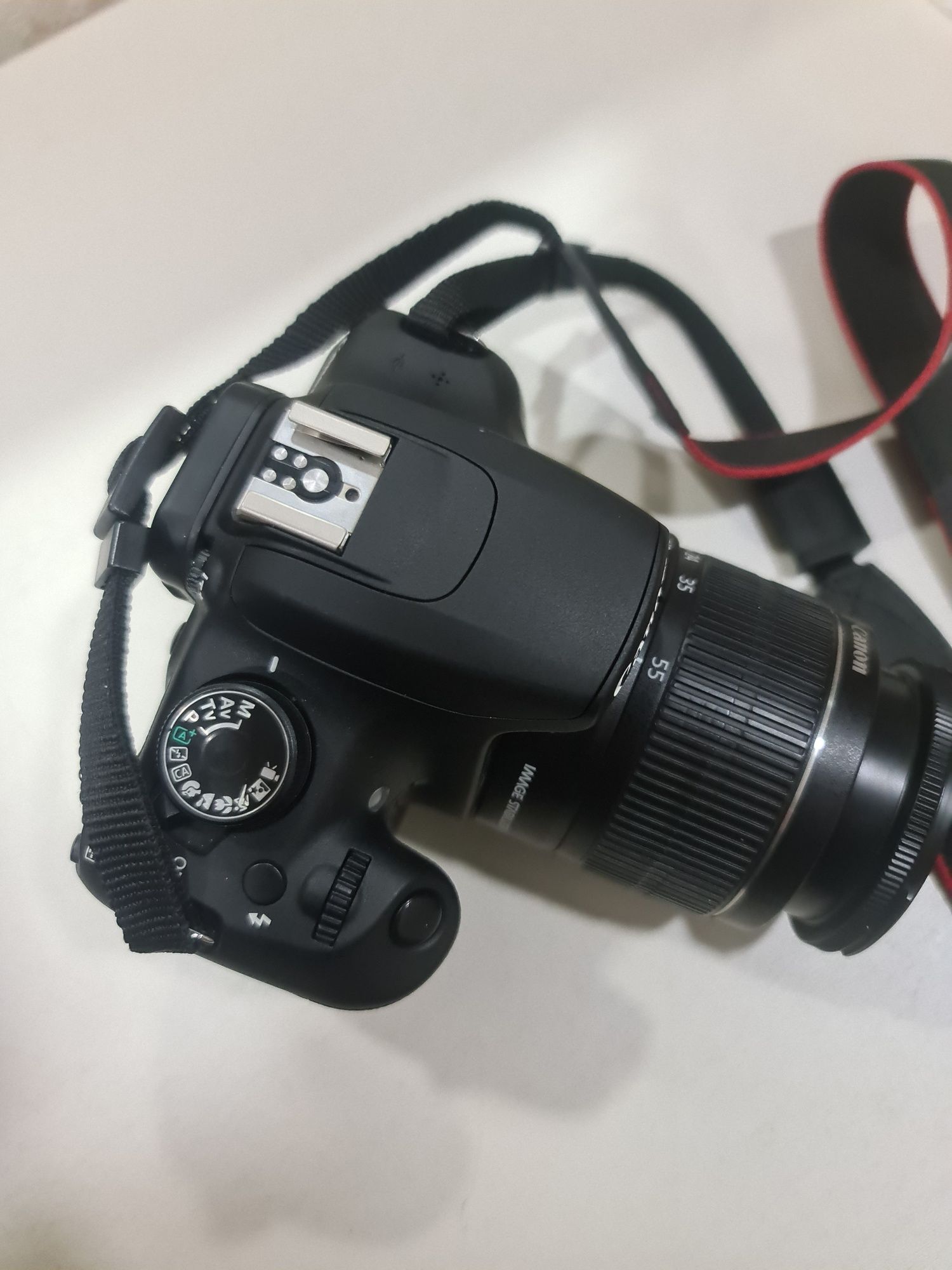 Продам фотоаппарат Canon EOS 1200D