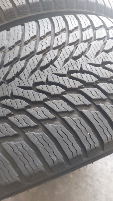 Зимни гуми 225/50/18 Nokian Tyres 4 броя