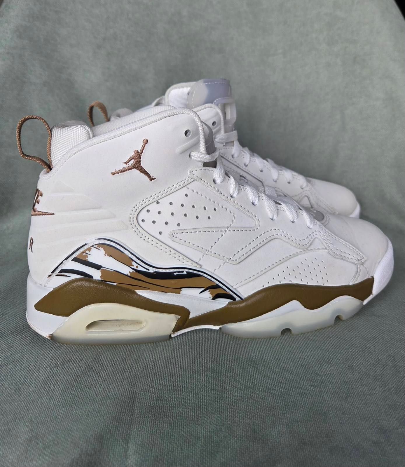 Jordan MVP “Palomino”