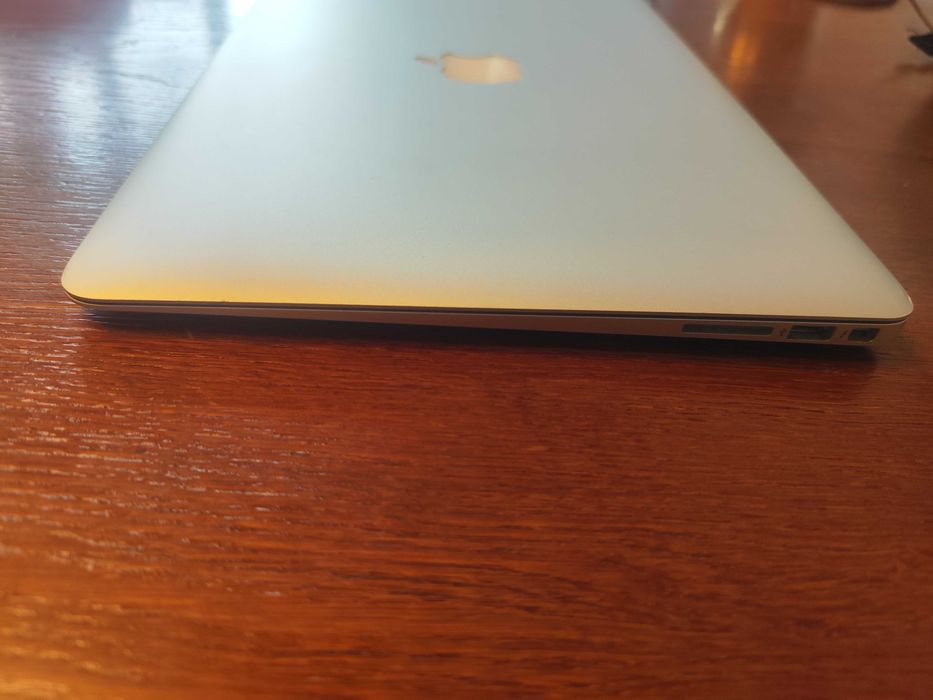 MacBook Air 13" 2015 i7 2.2GHz 8GB RAM 128Gb SSD