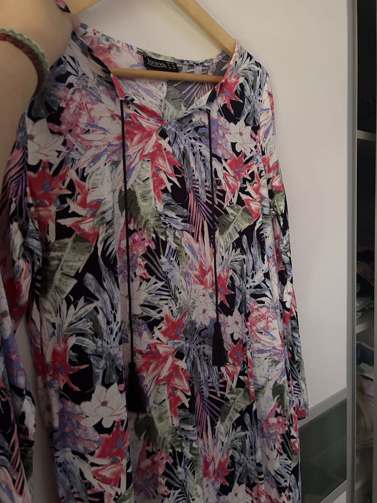 Vand rochite noi din matase /in/vascoza . Detalii in privat