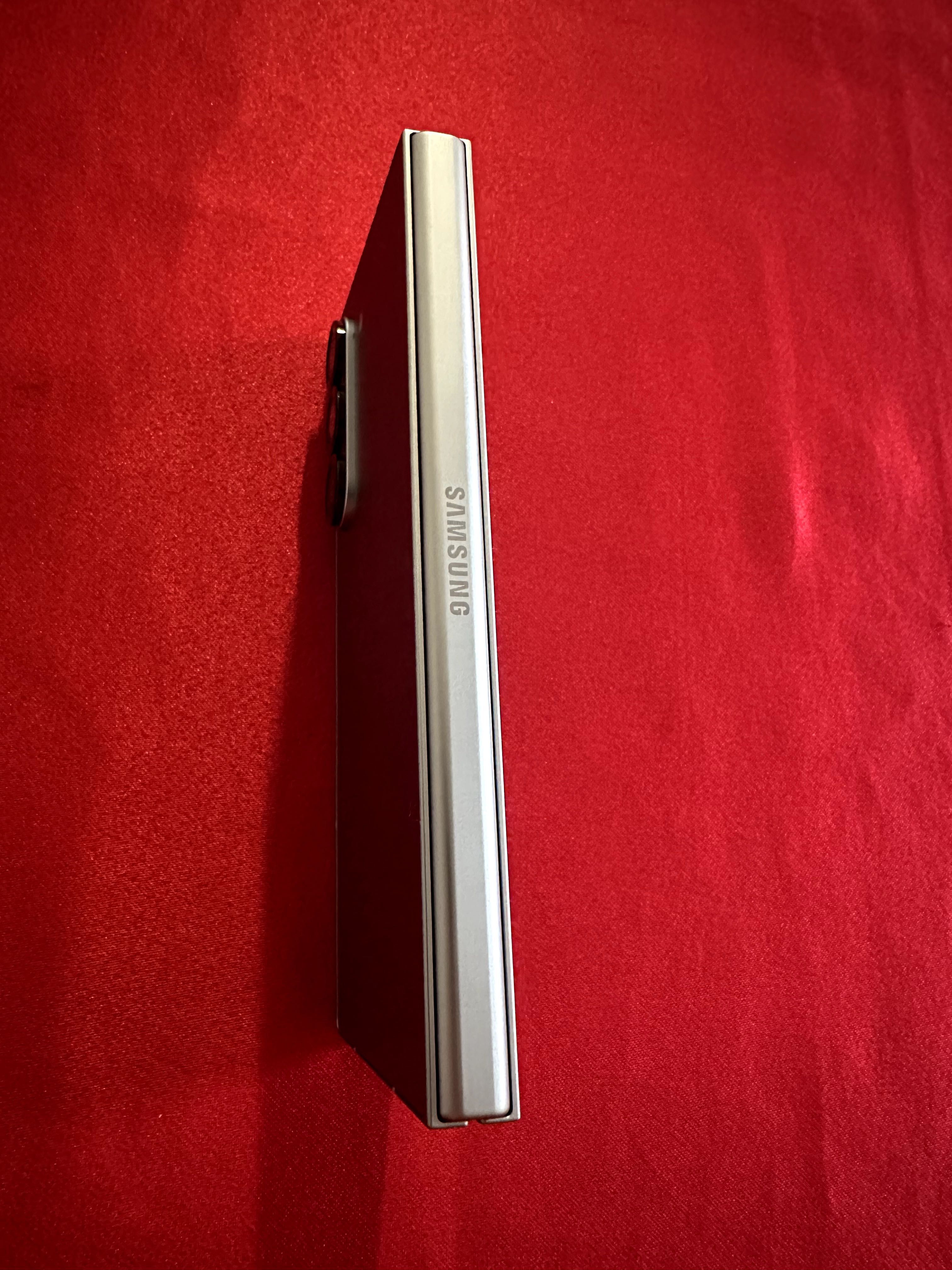 Samsung Galaxy Z Fold 6