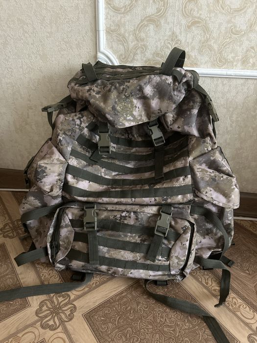 Вес мешок только каримат и спальный мешок есть  новым состоянии