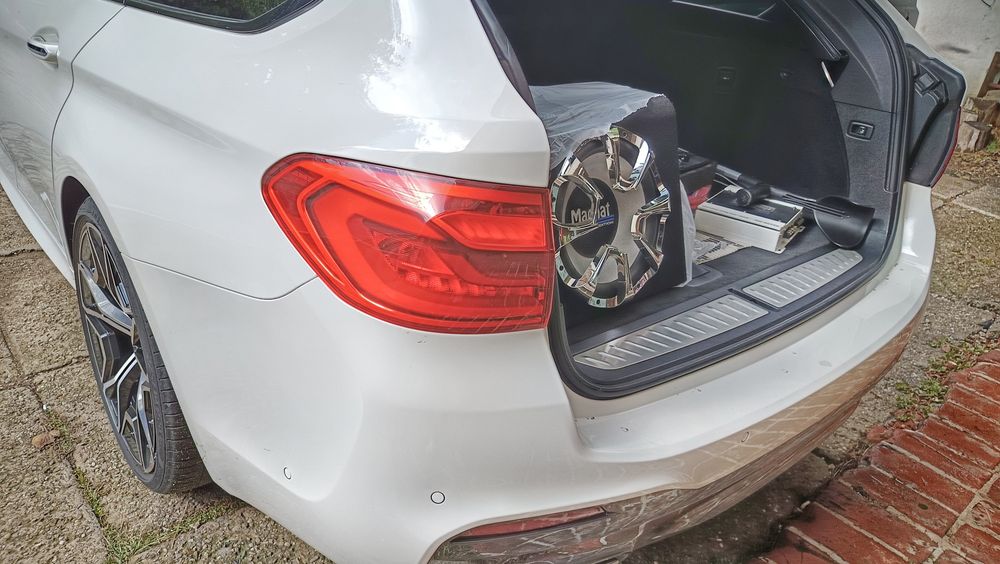 Statie subwoofer amplificator audio auto bass masina kit montaj activ