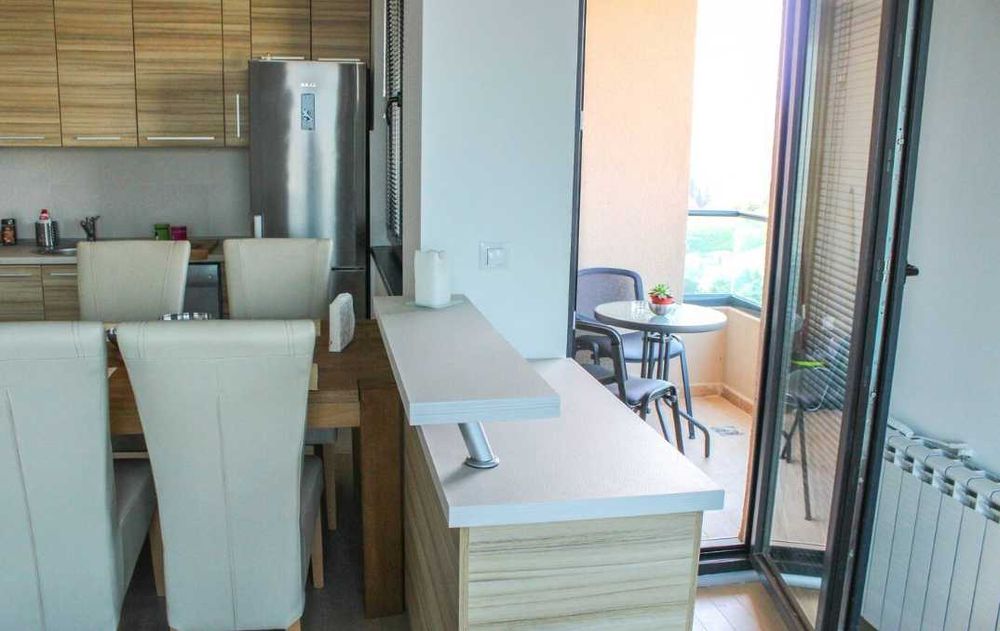 Дава се под наем Тристаен апартамент в Пловдив, Център - 93 кв.м за 408 € - Снимка #3