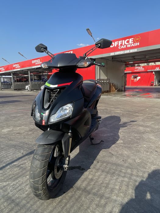 Aprilia SR 50 R 2019 – Scuter sport, 2T, în stare perfectă!