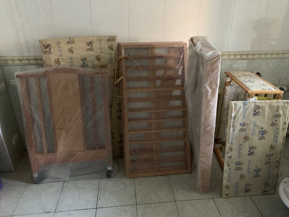 Детская кровать на колёсиках с люлькой и балдахином, дерево,Таиланд.