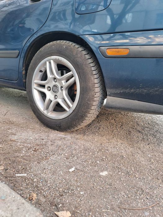 Пружини комплект с амортисьори Volvo S40 седан.