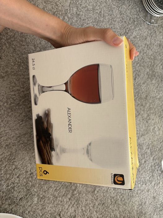 Pahare de vin cu picior , pahare de sticla pentru vin set 6 noi