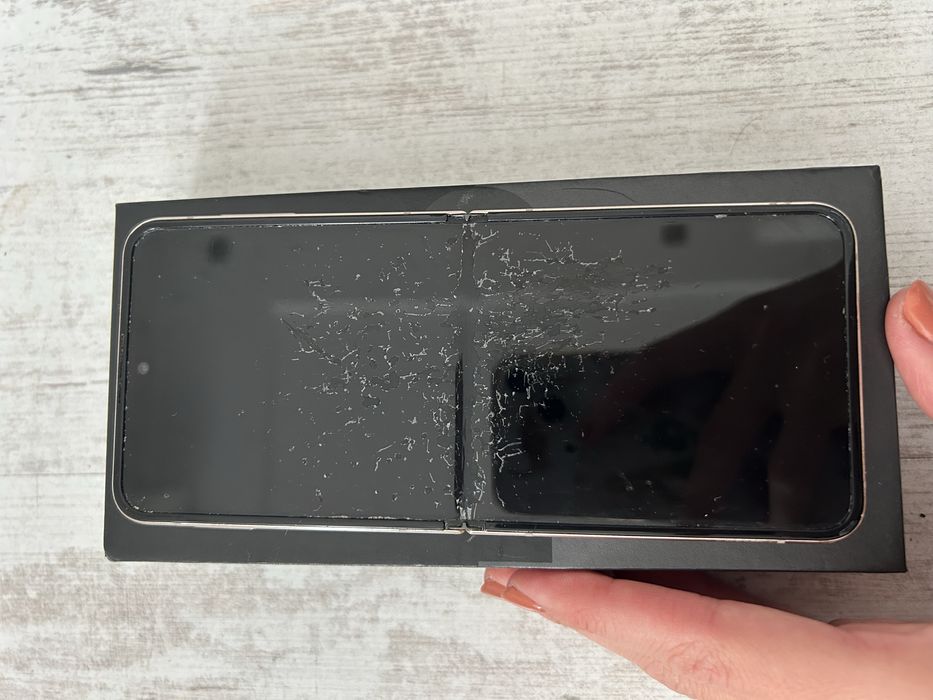 Samsung Galaxy Z Flip 4