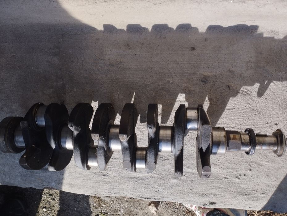 Каленвал Карина Е 1.6 об.