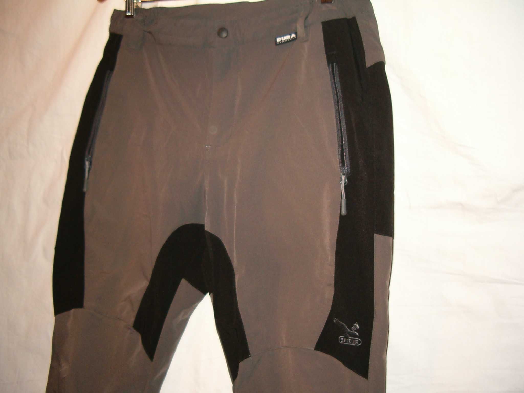 pantaloni salewa dura stretch,barbati,marimea L. munte,oras