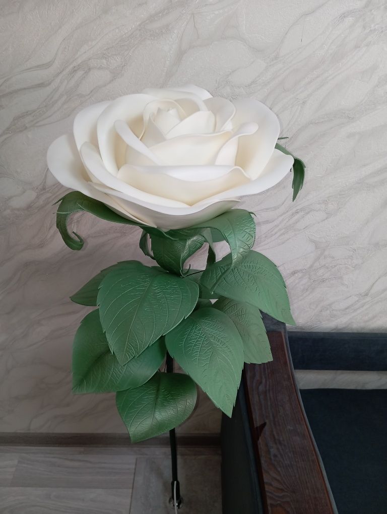 Светильник из изолона