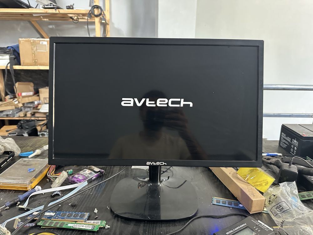 Monitor AVTECH 22 FullHD sotiladi