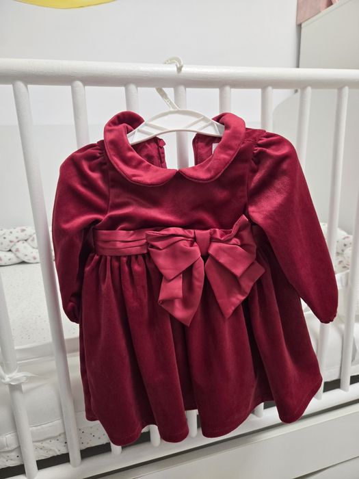Vand rochie fetite 3-6 luni