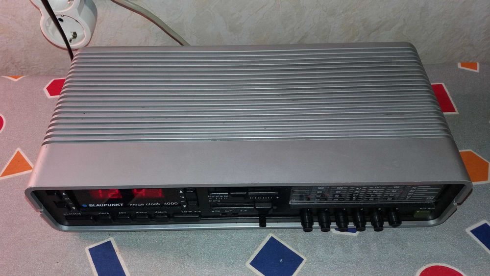 Blaupunkt mega clock 4000