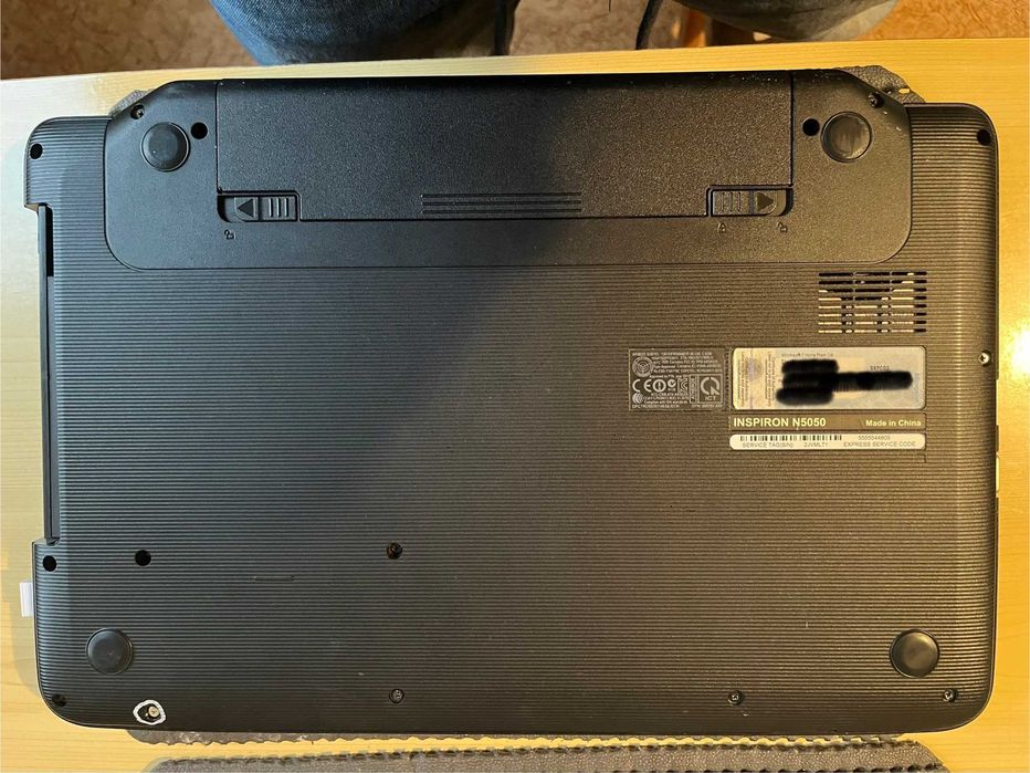 Лаптоп DELL Inspiron15 n5050 Intel Core i3-2350M 15.6" RAM8GB DDR3 Win