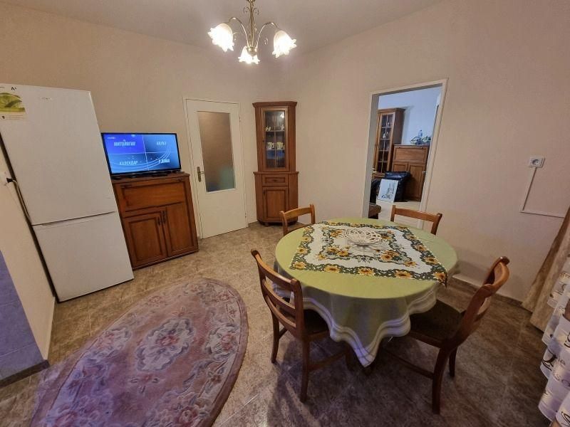 Тристаен, под наем, ж.к Слатина