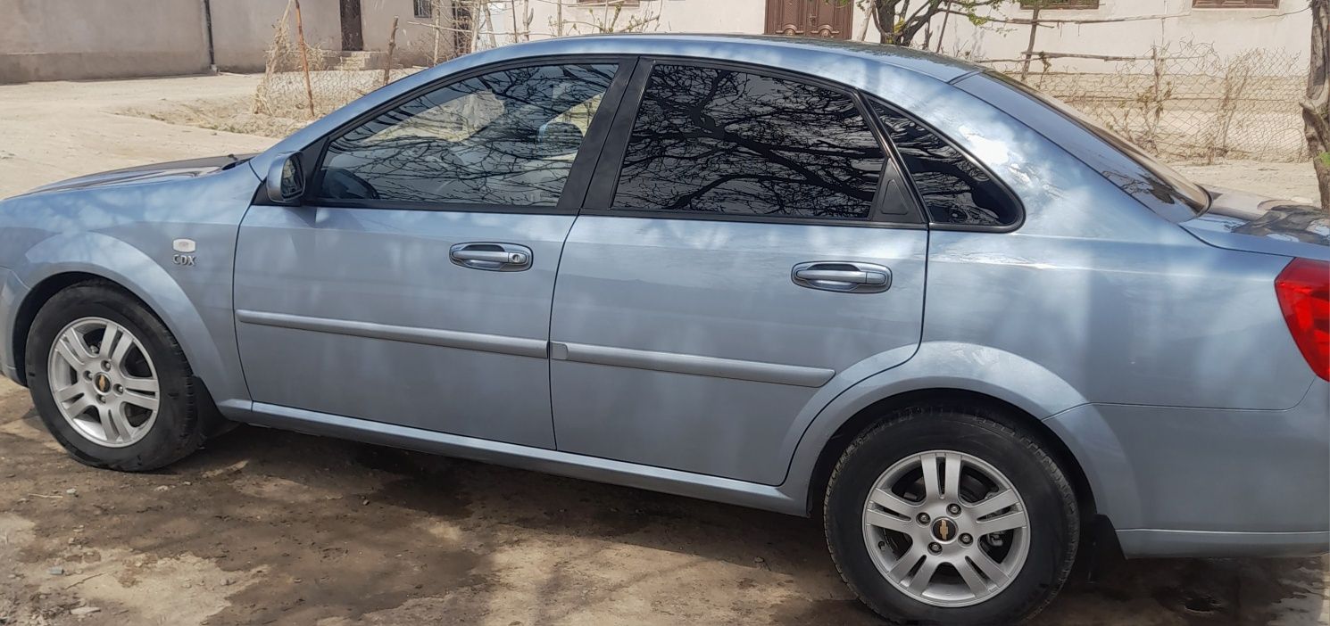 lacetti 1.8  2011