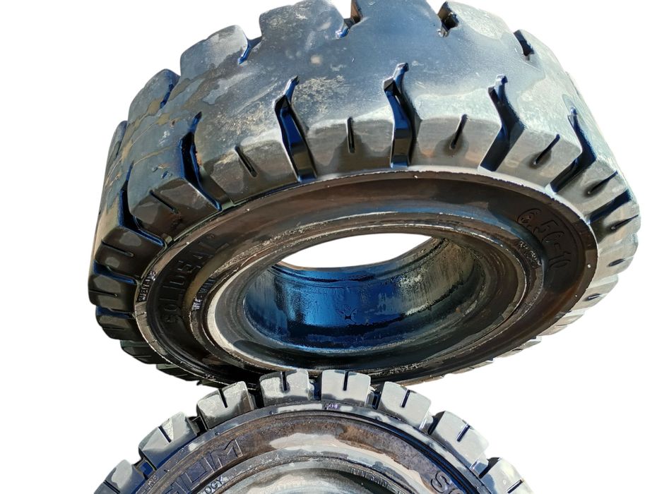 Vând anvelope pline pt stivuitor  uzate(unele foarte puțin)