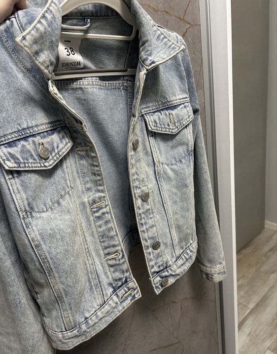 Чисто ново дънково яке елегантно