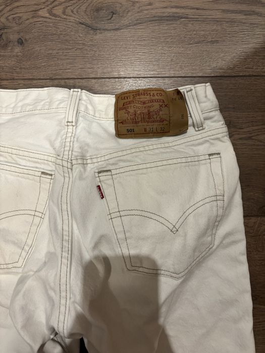 Blugi Levi’s S, albi