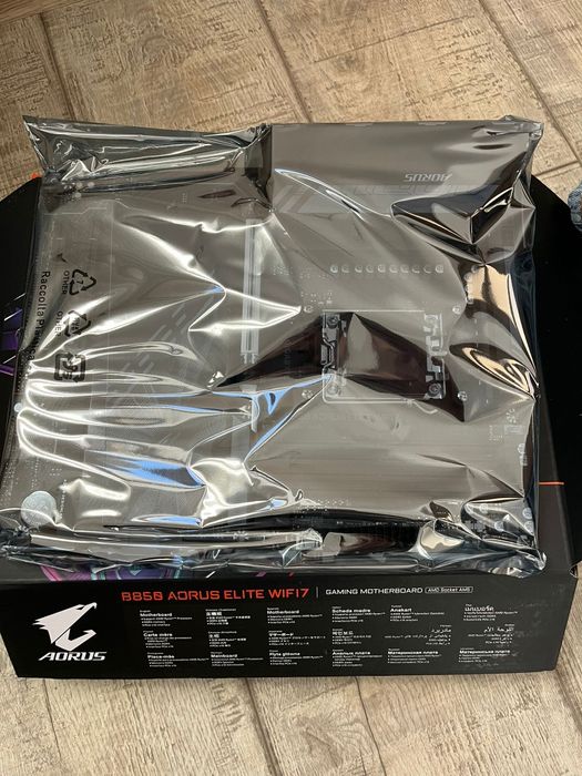 Vând placă de bază GIGABYTE B850 AORUS ELITE WIFi7, produs nou!